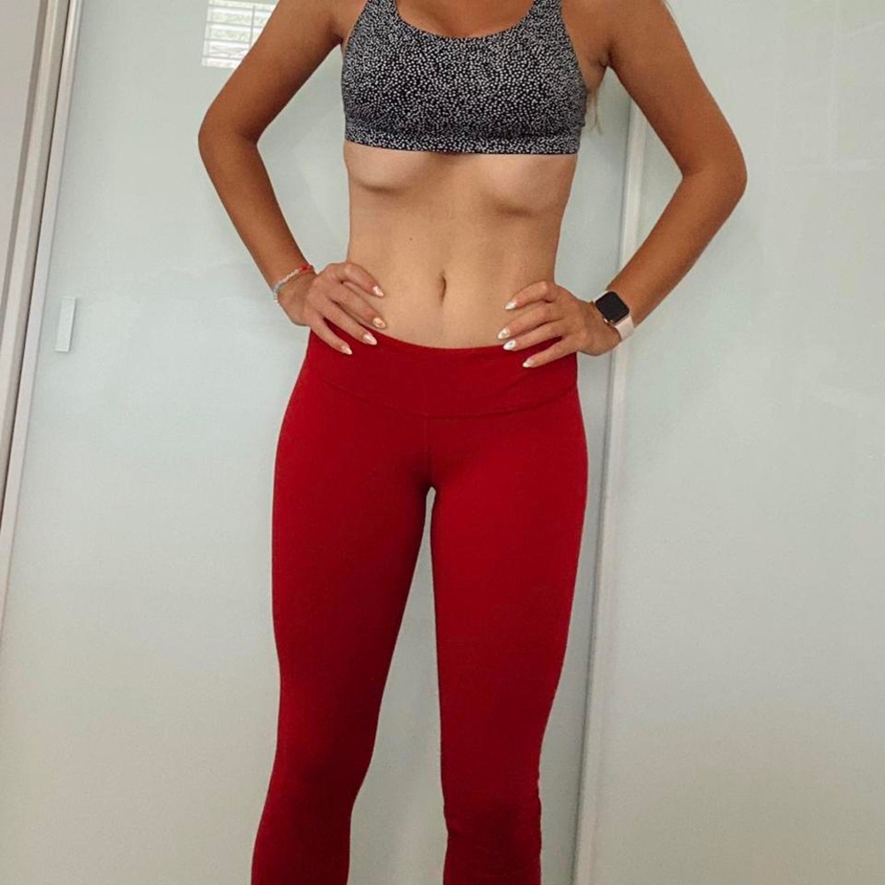 Lululemon Wunder Unders size 6
